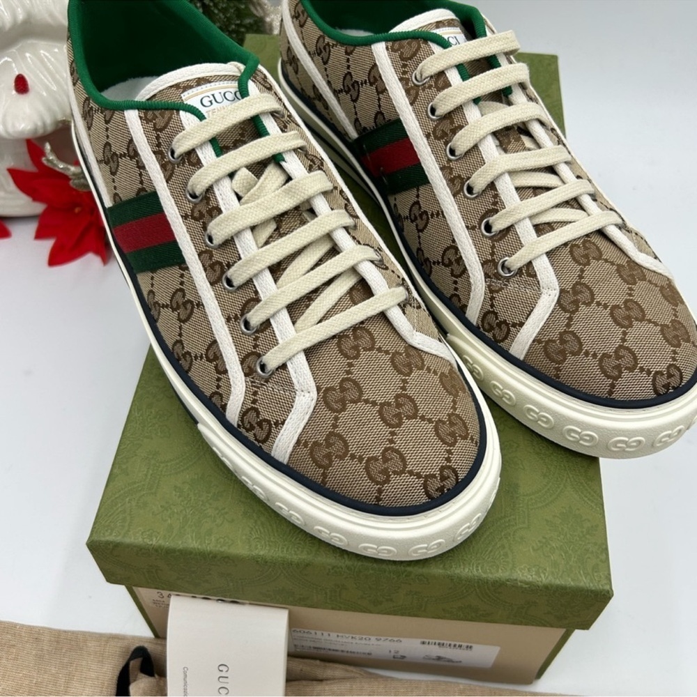 Men’s Gucci tennis 1977 low top sneakers size 12 fits 12.5 made in Italy
